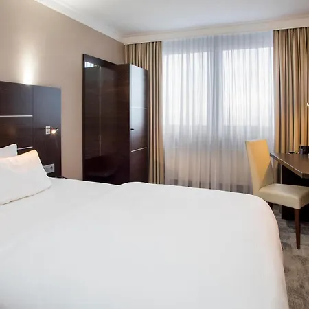 Mercure מלון 4*